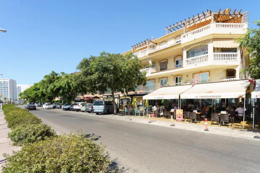 Chic Beachfront Flat With Amazing Sea Views And Private Indoor Parking Benalmádena Esterno foto