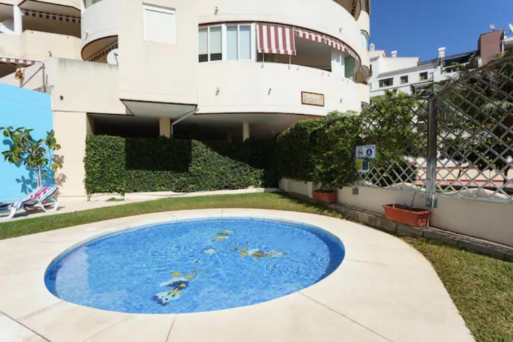Chic Beachfront Flat With Amazing Sea Views And Private Indoor Parking Benalmádena Esterno foto