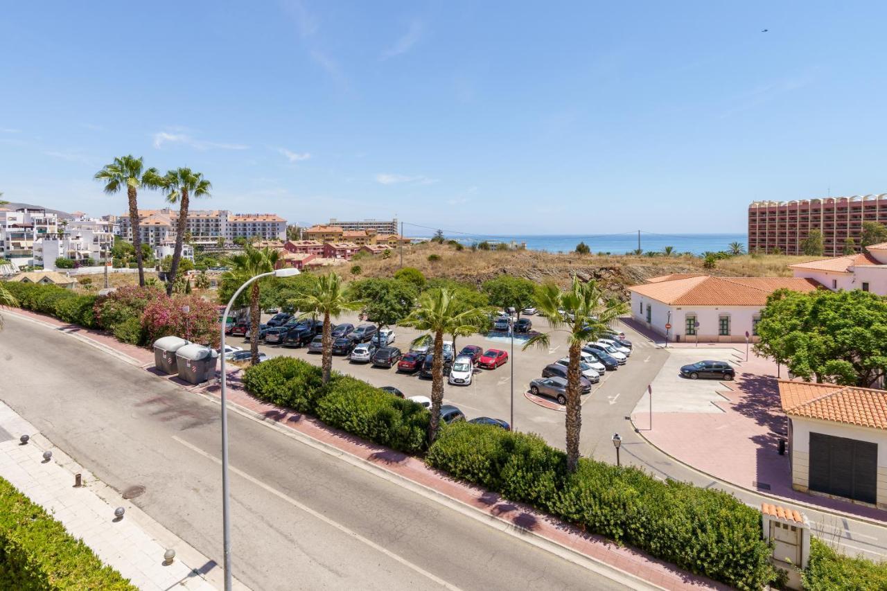 Chic Beachfront Flat With Amazing Sea Views And Private Indoor Parking Benalmádena Esterno foto